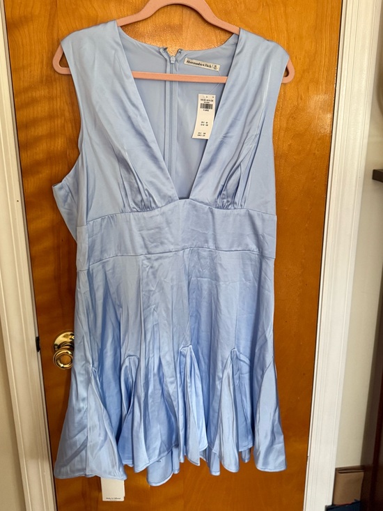 Abercrombie & Fitch Dresses & Skirts - Abercrombie & Fitch Light Blue Sleeveless V-Neck A-Line Dress